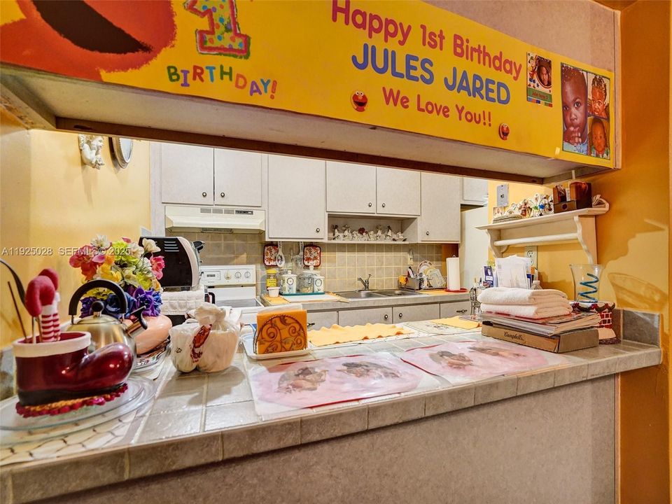 For Sale: $340,000 (3 beds, 1 baths, 1406 Square Feet)