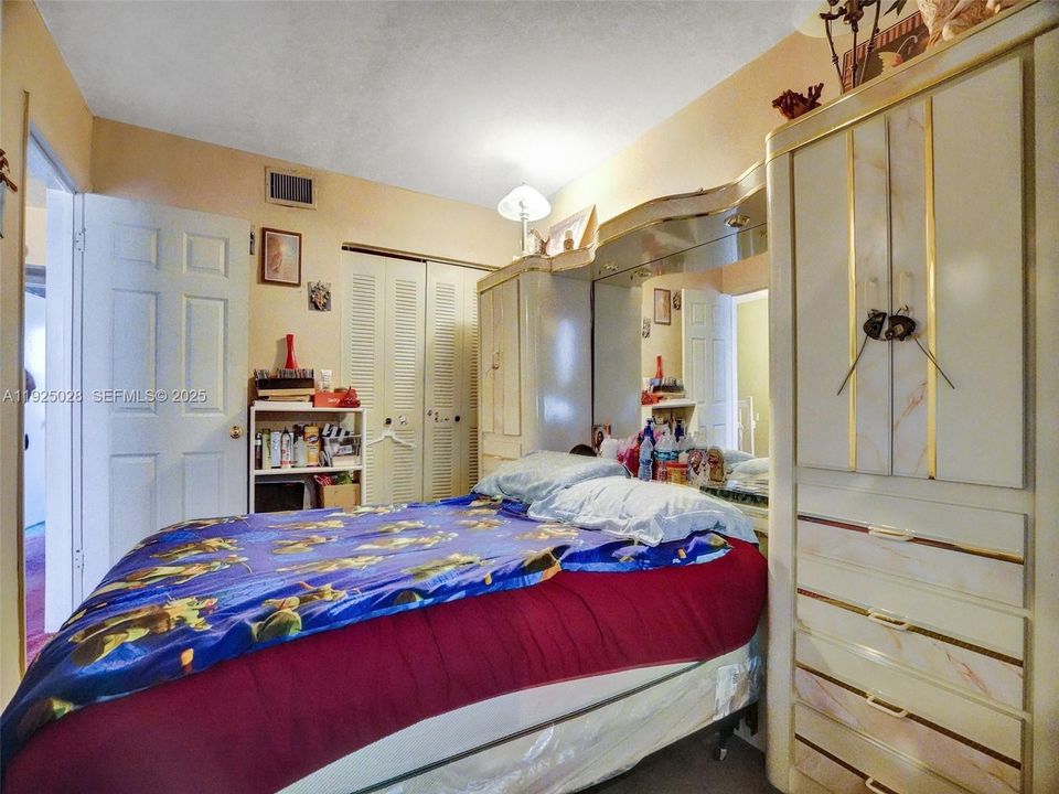 For Sale: $340,000 (3 beds, 1 baths, 1406 Square Feet)