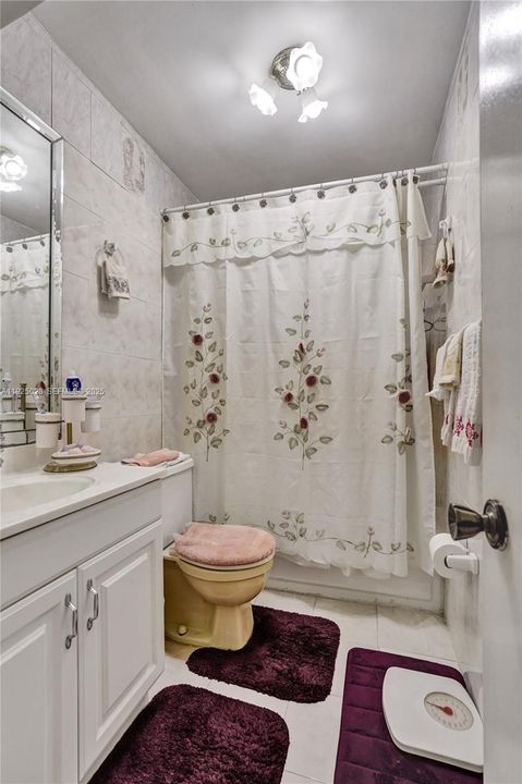 For Sale: $340,000 (3 beds, 1 baths, 1406 Square Feet)