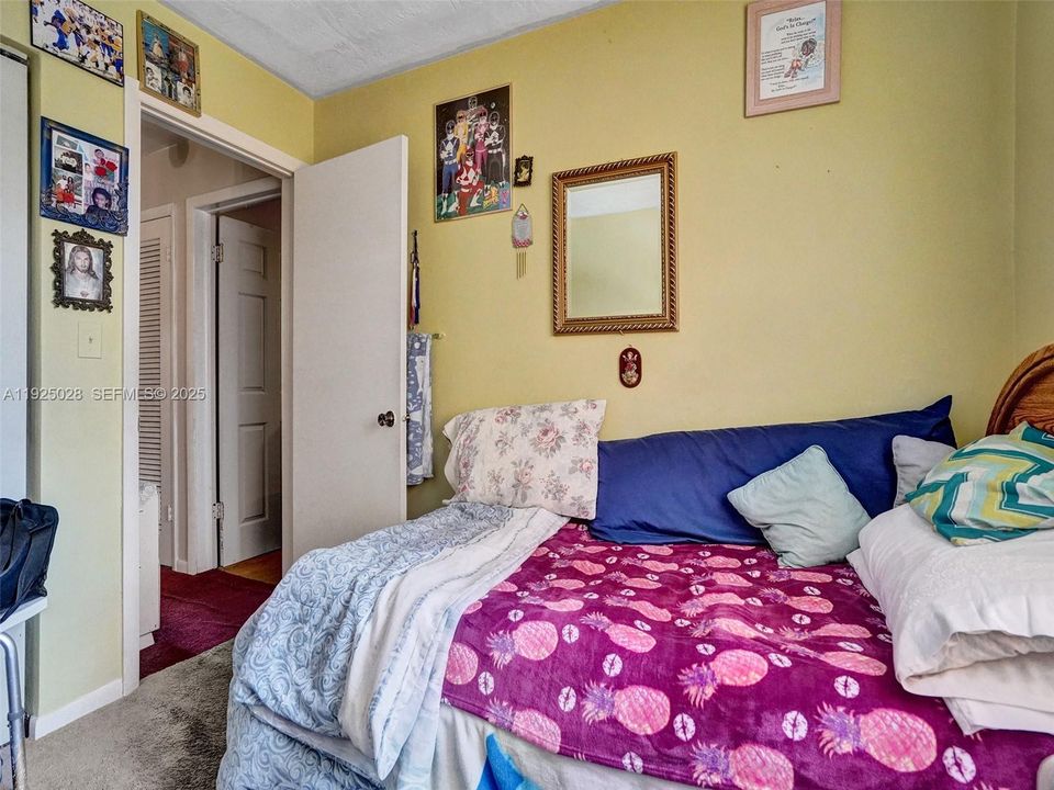 For Sale: $340,000 (3 beds, 1 baths, 1406 Square Feet)