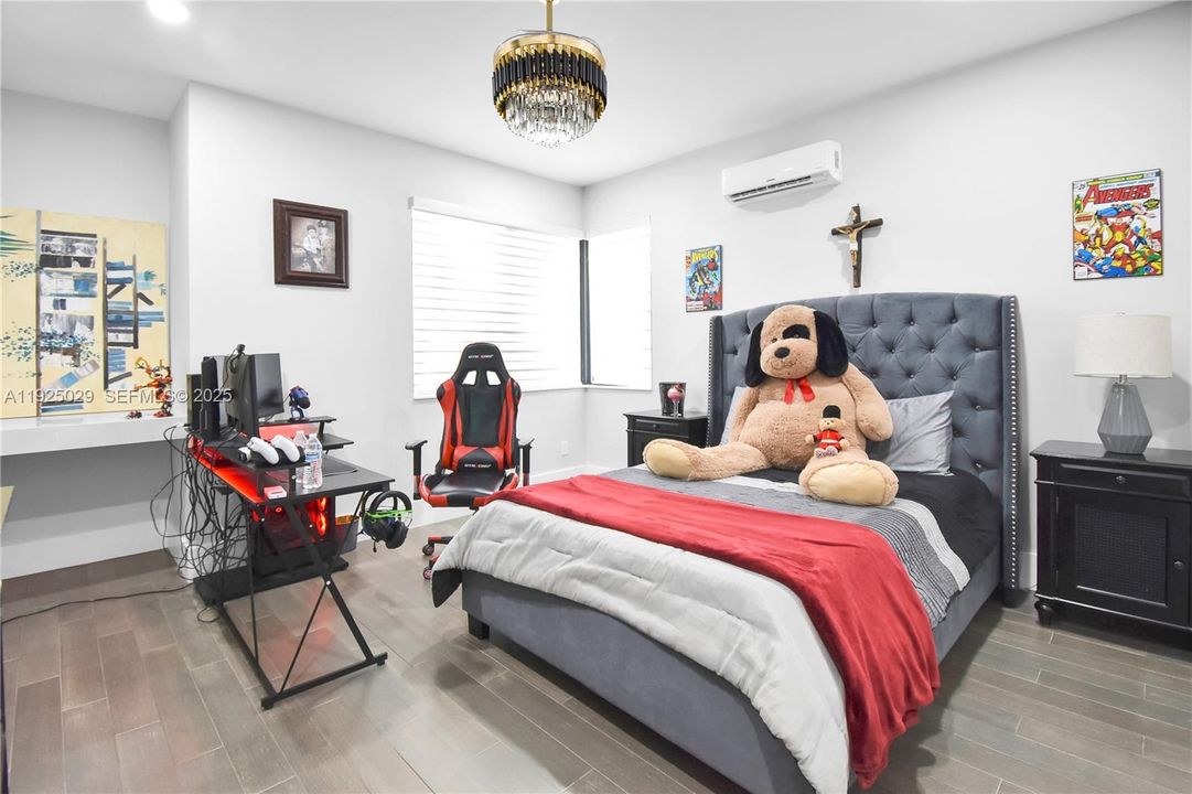 En Venta: $3,290,000 (6 camas, 4 baños, 5216 Pies cuadrados)