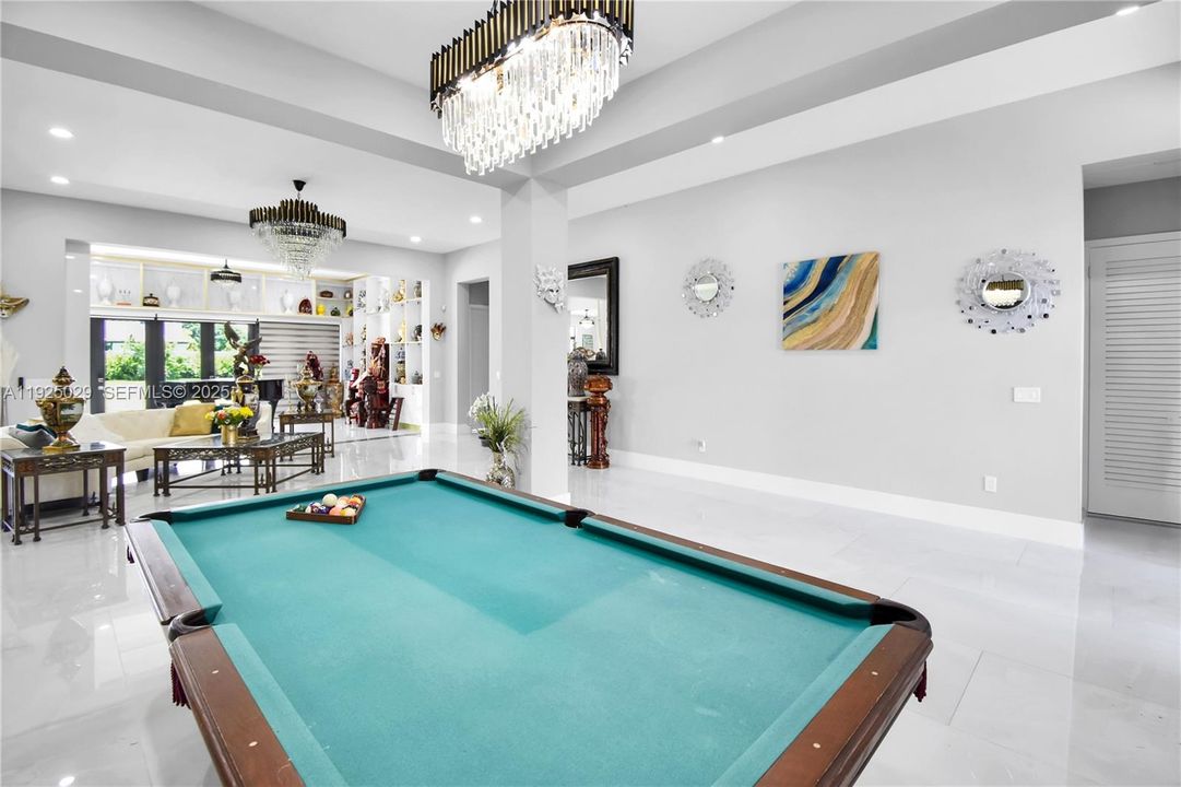 En Venta: $3,290,000 (6 camas, 4 baños, 5216 Pies cuadrados)