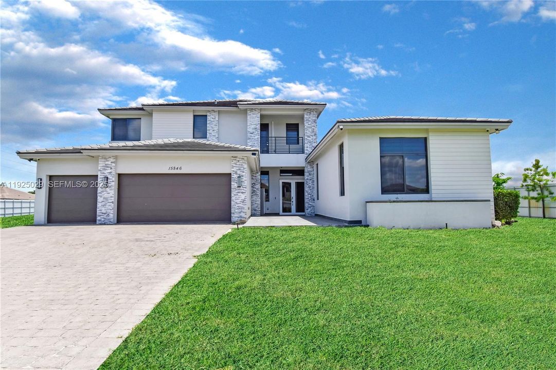 En Venta: $3,290,000 (6 camas, 4 baños, 5216 Pies cuadrados)