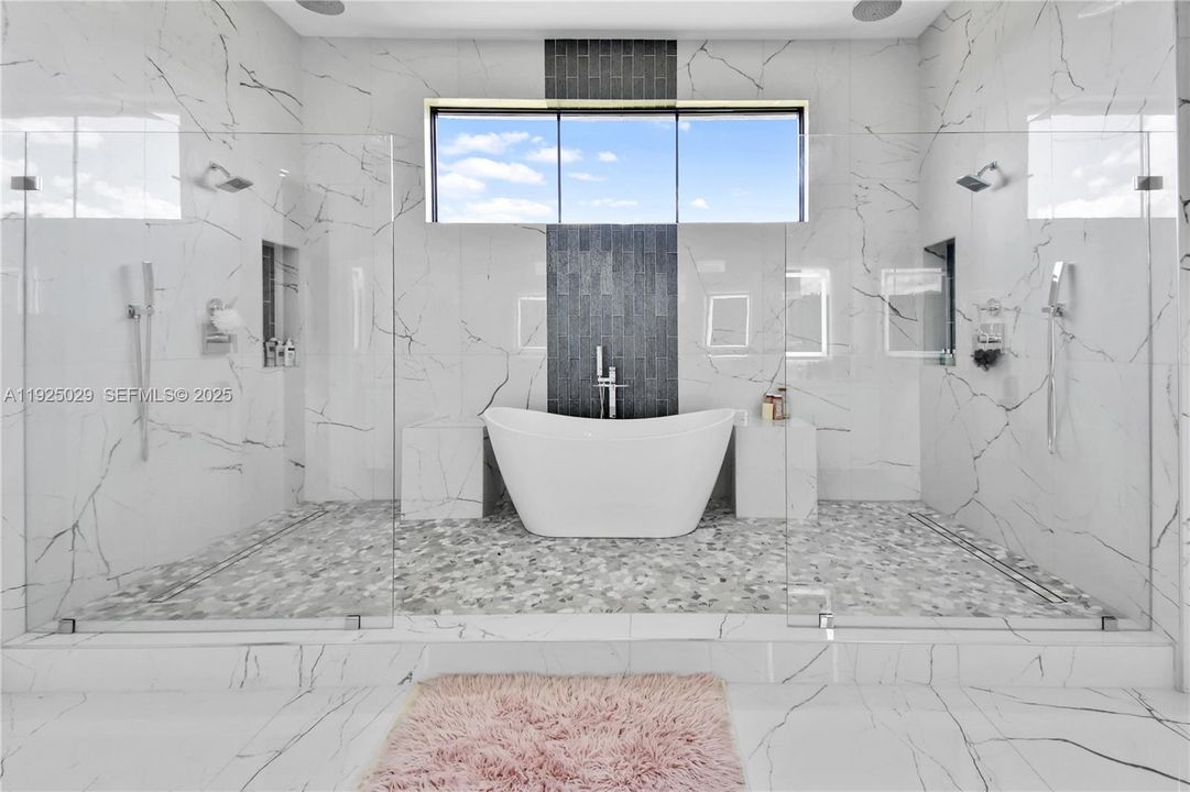 En Venta: $3,290,000 (6 camas, 4 baños, 5216 Pies cuadrados)