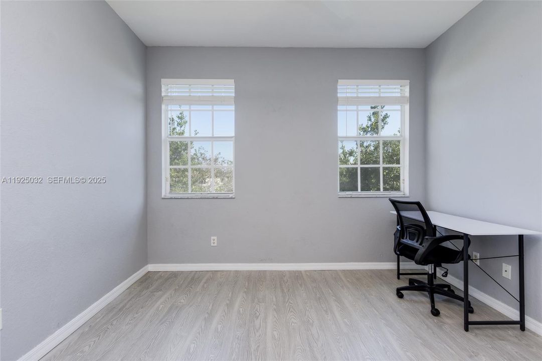 En Venta: $550,000 (3 camas, 2 baños, 1674 Pies cuadrados)