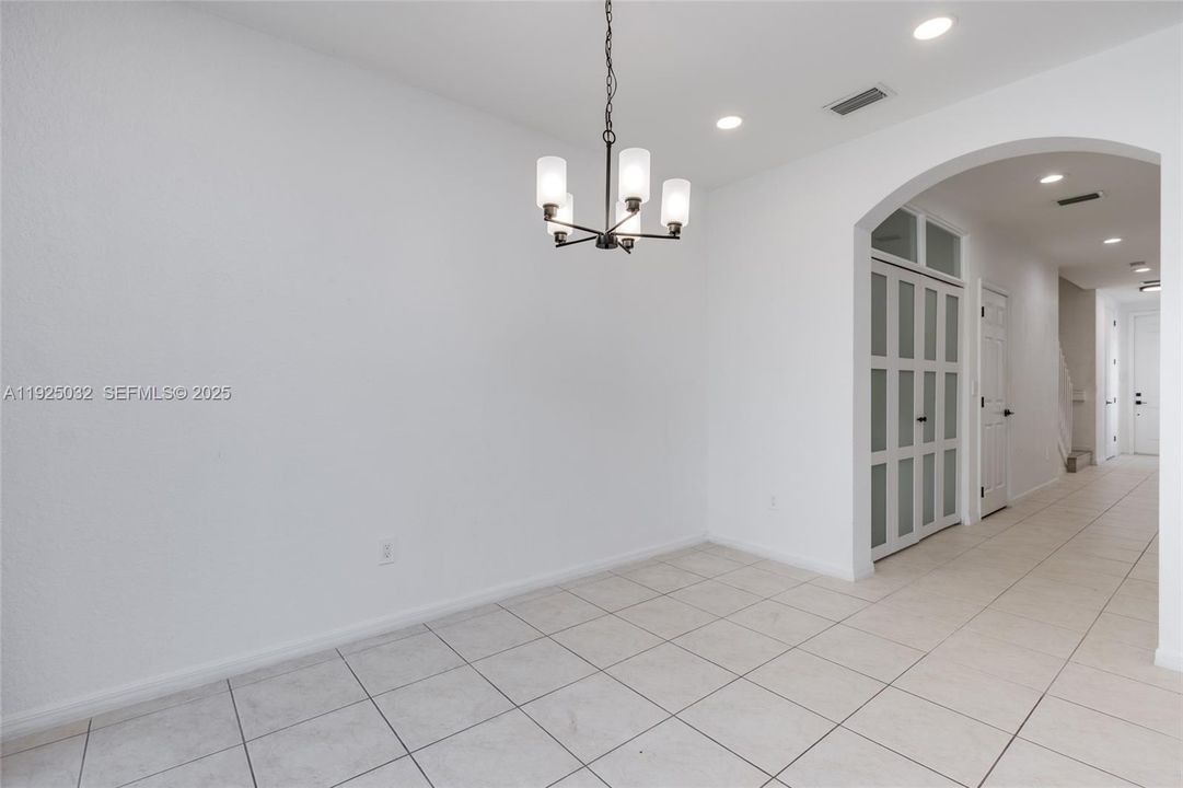 En Venta: $550,000 (3 camas, 2 baños, 1674 Pies cuadrados)