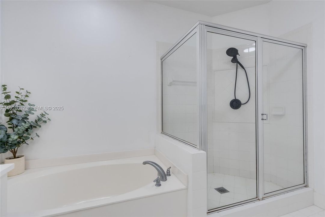 En Venta: $550,000 (3 camas, 2 baños, 1674 Pies cuadrados)