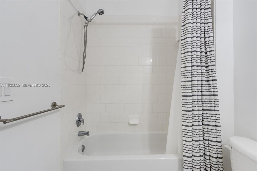 En Venta: $550,000 (3 camas, 2 baños, 1674 Pies cuadrados)