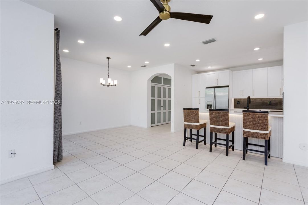 En Venta: $550,000 (3 camas, 2 baños, 1674 Pies cuadrados)