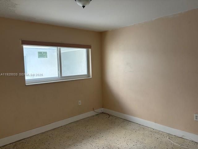 For Rent: $1,950 (2 beds, 1 baths, 689 Square Feet)