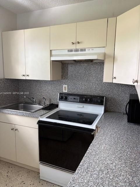 For Rent: $1,950 (2 beds, 1 baths, 689 Square Feet)