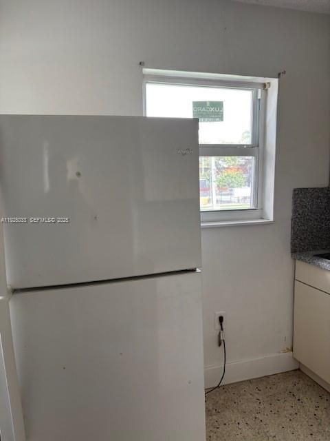 For Rent: $1,950 (2 beds, 1 baths, 689 Square Feet)