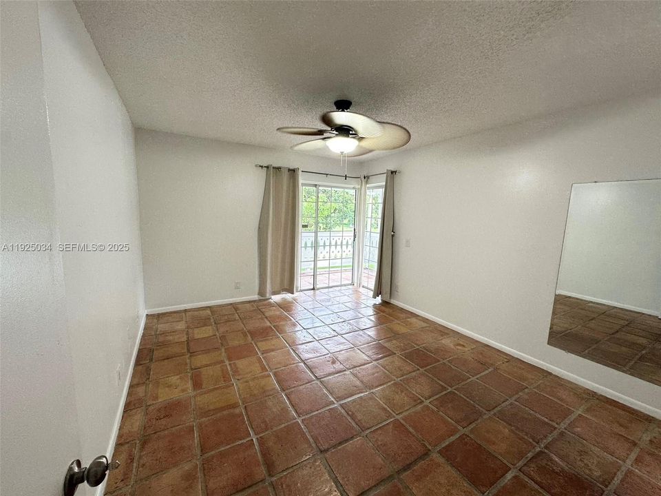 For Rent: $2,400 (2 beds, 2 baths, 1212 Square Feet)