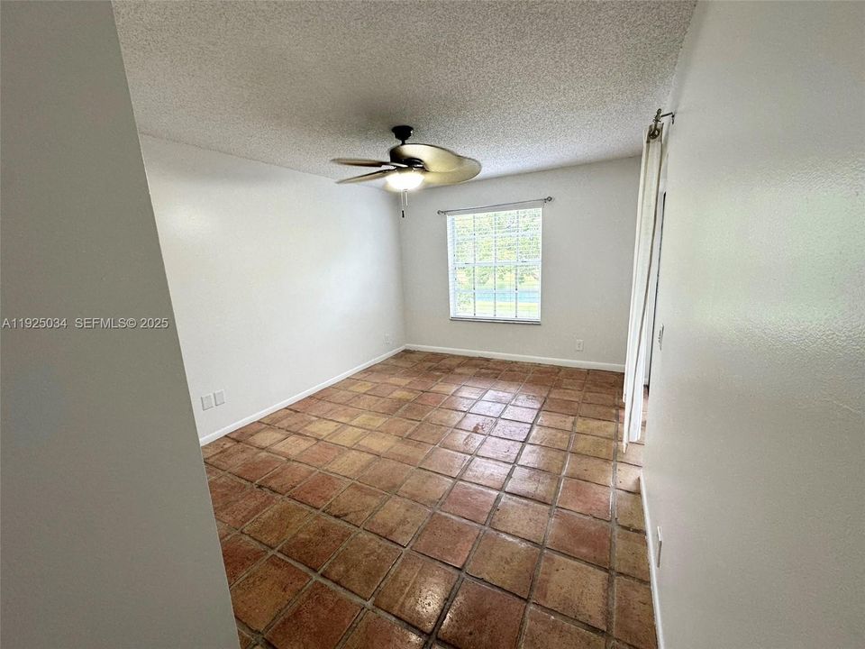 For Rent: $2,400 (2 beds, 2 baths, 1212 Square Feet)