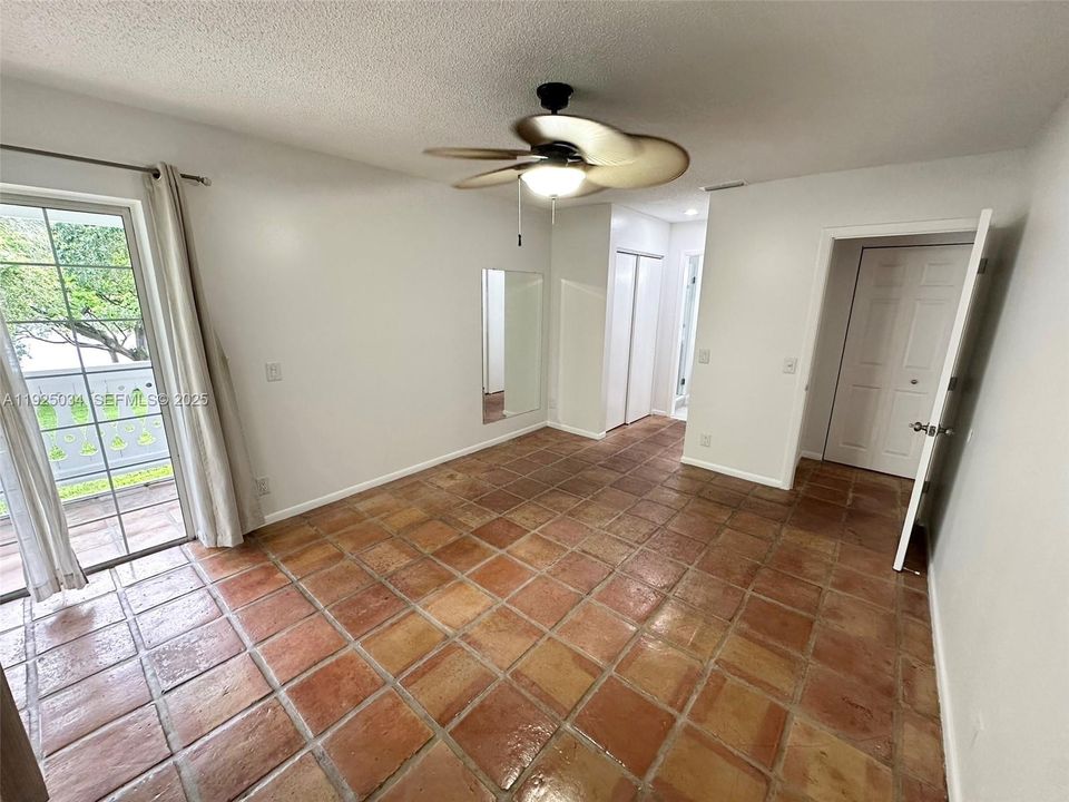 For Rent: $2,400 (2 beds, 2 baths, 1212 Square Feet)