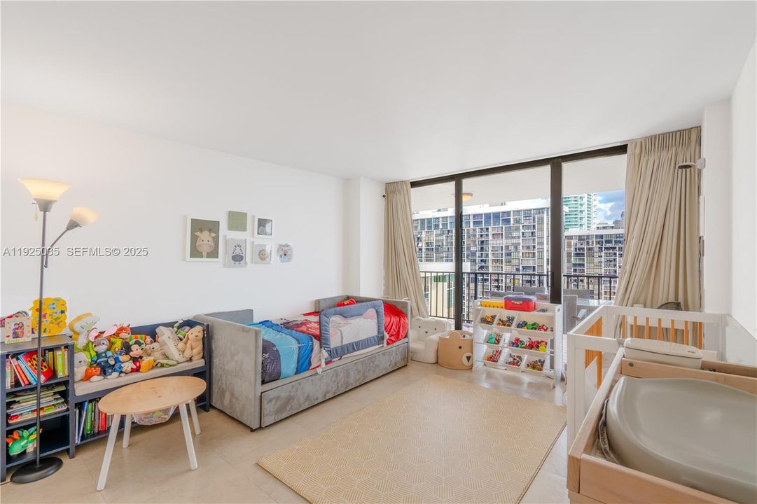 For Sale: $850,000 (2 beds, 2 baths, 1583 Square Feet)