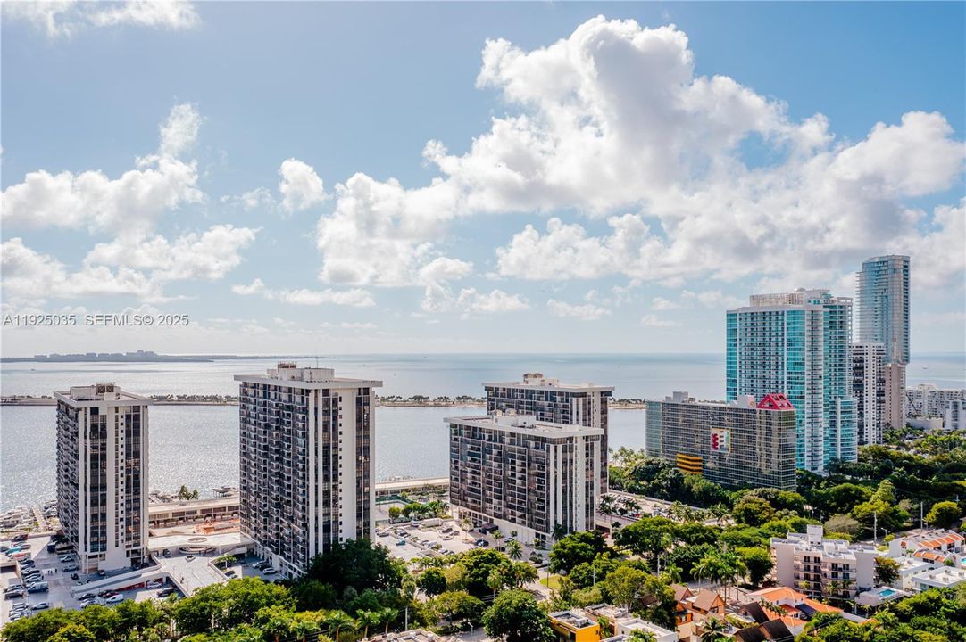 For Sale: $850,000 (2 beds, 2 baths, 1583 Square Feet)