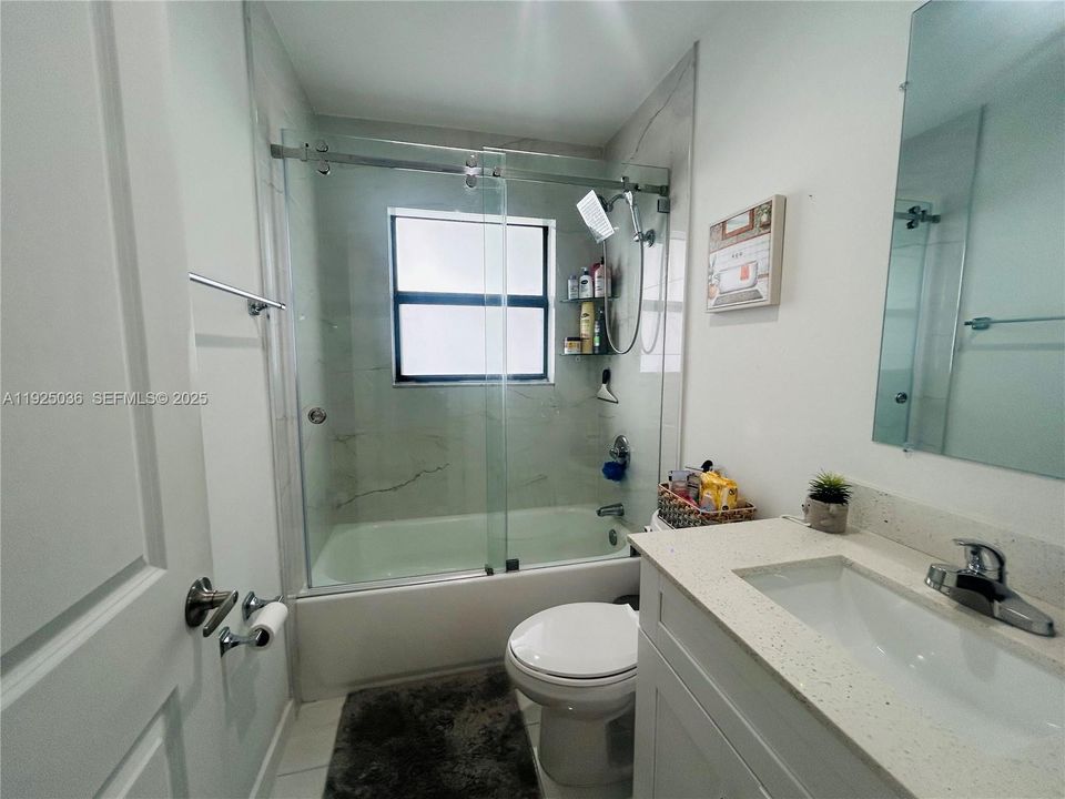 For Sale: $369,686 (3 beds, 2 baths, 999 Square Feet)