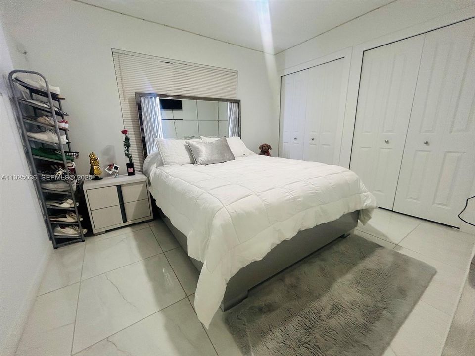 For Sale: $369,686 (3 beds, 2 baths, 999 Square Feet)