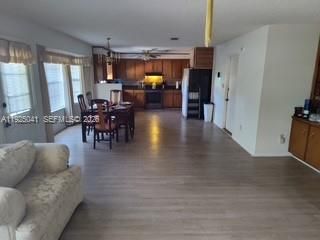 Недавно продано: $250,000 (3 спален, 2 ванн, 1591 Квадратных фут)