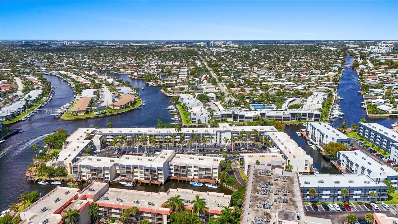 出租: $2,250 (2 贝兹, 2 浴室, 1035 平方英尺)