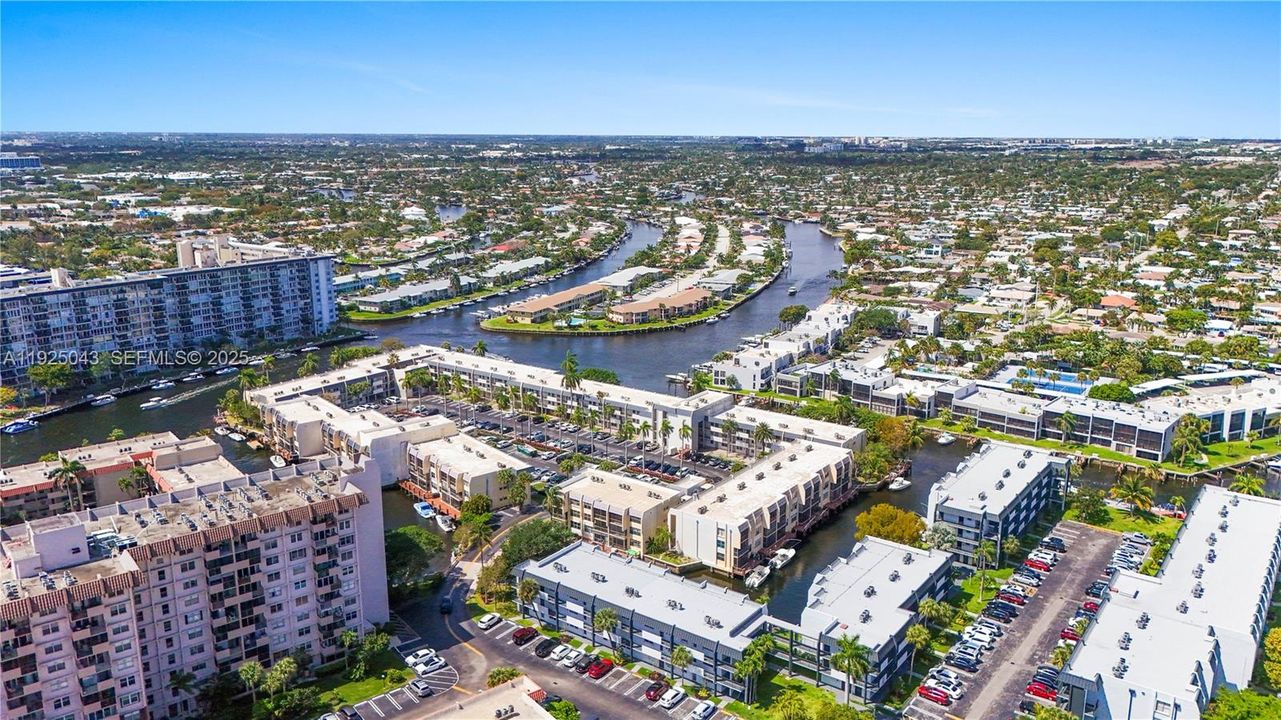 出租: $2,250 (2 贝兹, 2 浴室, 1035 平方英尺)