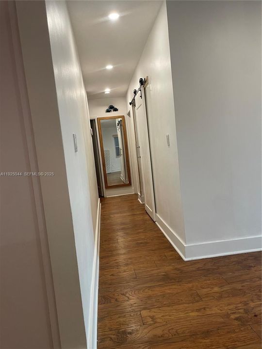 For Rent: $3,500 (3 beds, 1 baths, 1200 Square Feet)