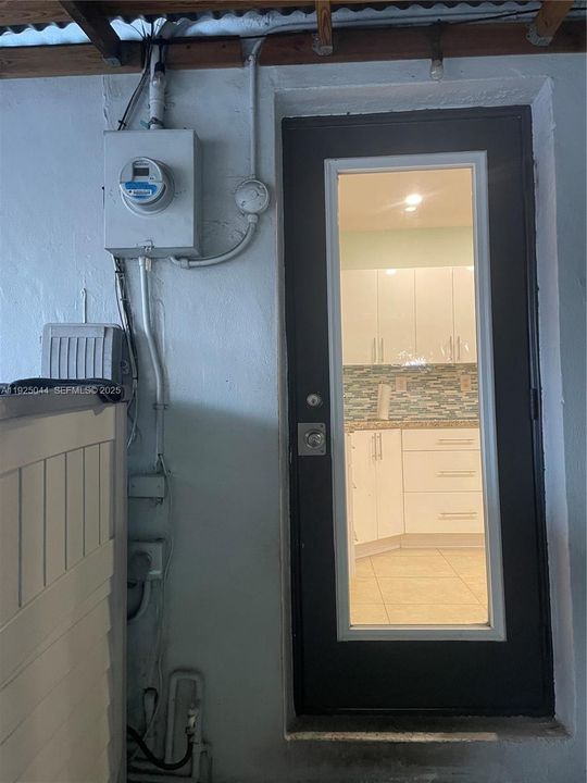 For Rent: $3,500 (3 beds, 1 baths, 1200 Square Feet)