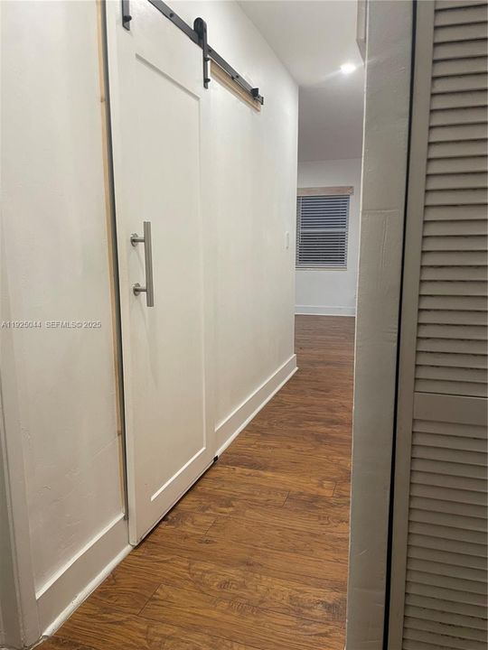 For Rent: $3,500 (3 beds, 1 baths, 1200 Square Feet)