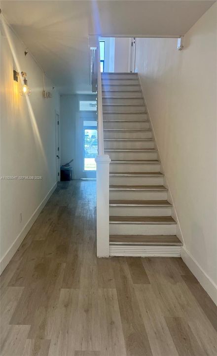 出租: $1,890 (1 贝兹, 1 浴室, 616 平方英尺)