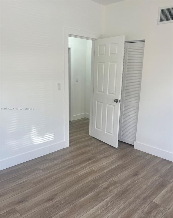 出租: $1,890 (1 贝兹, 1 浴室, 616 平方英尺)