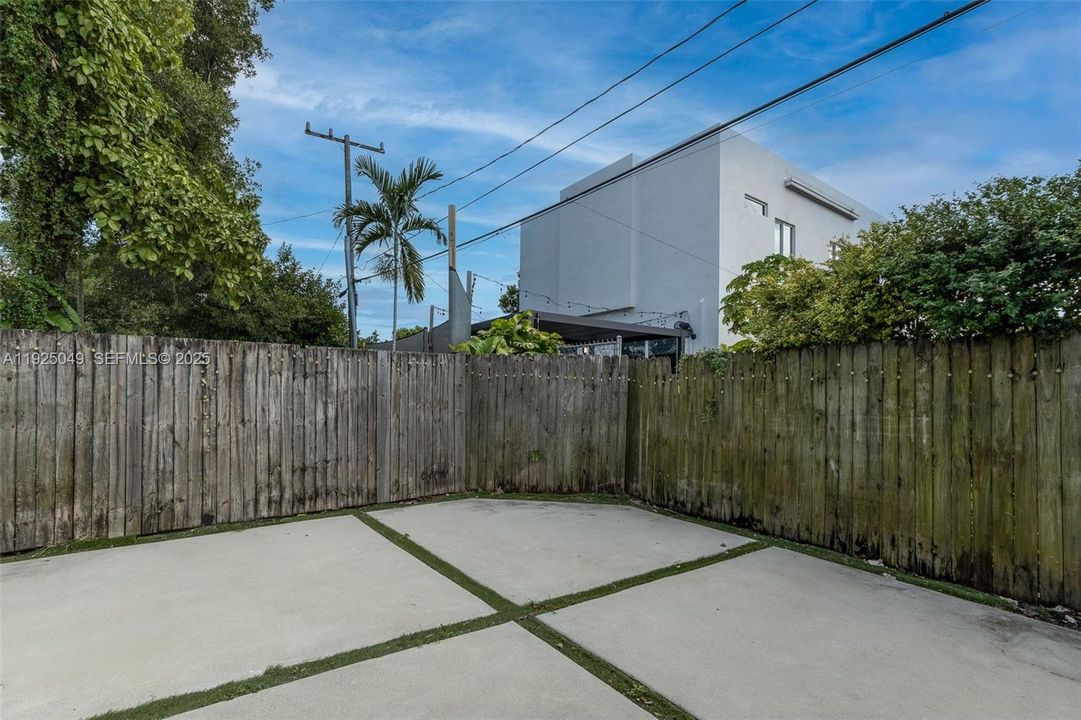 В аренду: $4,000 (3 спален, 2 ванн, 1500 Квадратных фут)