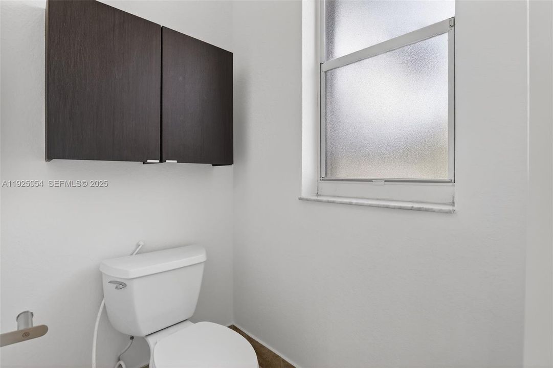 待售: $885,000 (4 贝兹, 3 浴室, 2444 平方英尺)