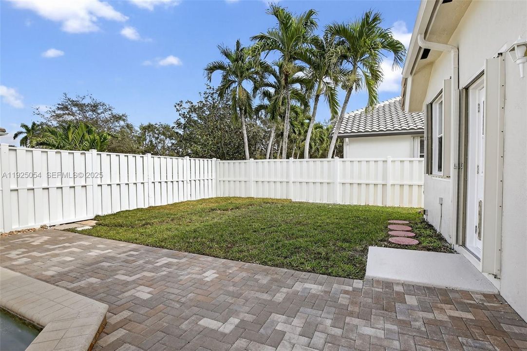 待售: $885,000 (4 贝兹, 3 浴室, 2444 平方英尺)