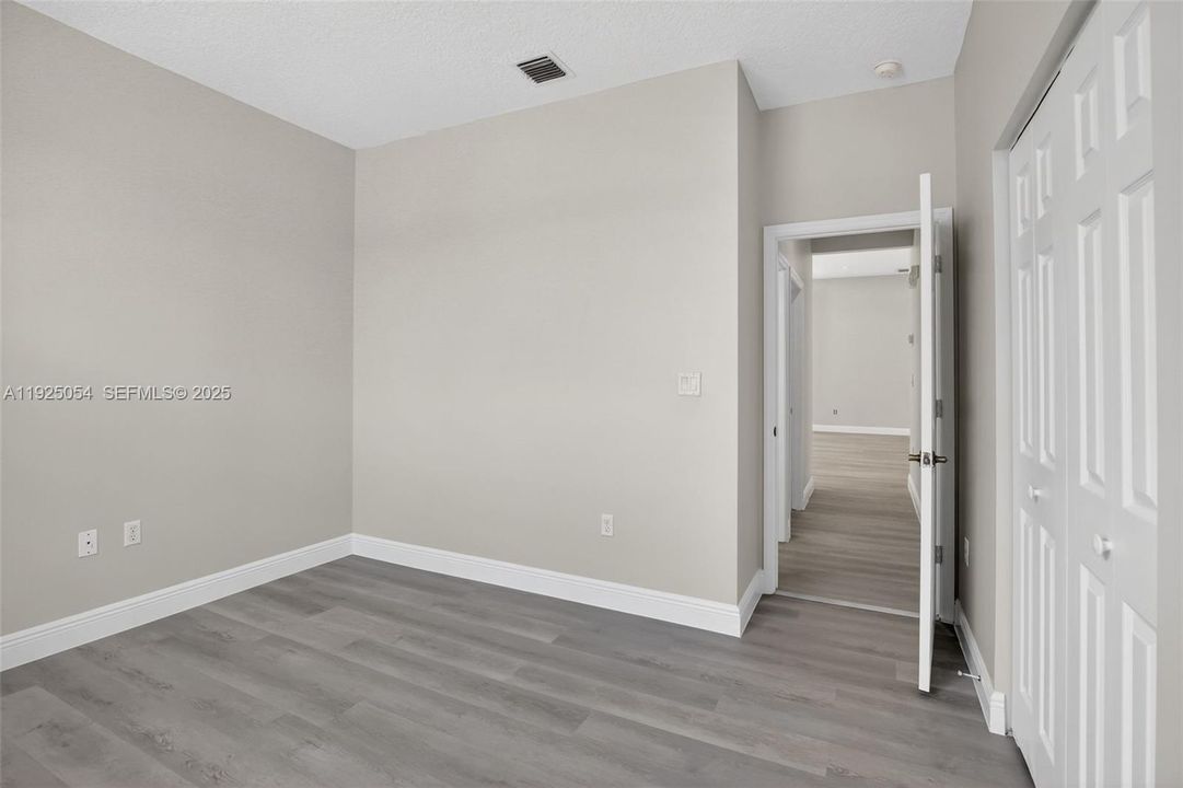 待售: $885,000 (4 贝兹, 3 浴室, 2444 平方英尺)