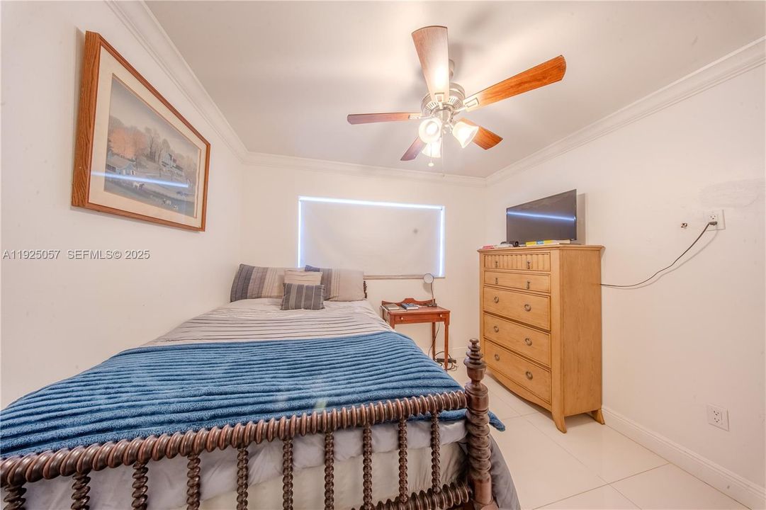 For Rent: $2,400 (2 beds, 2 baths, 1315 Square Feet)