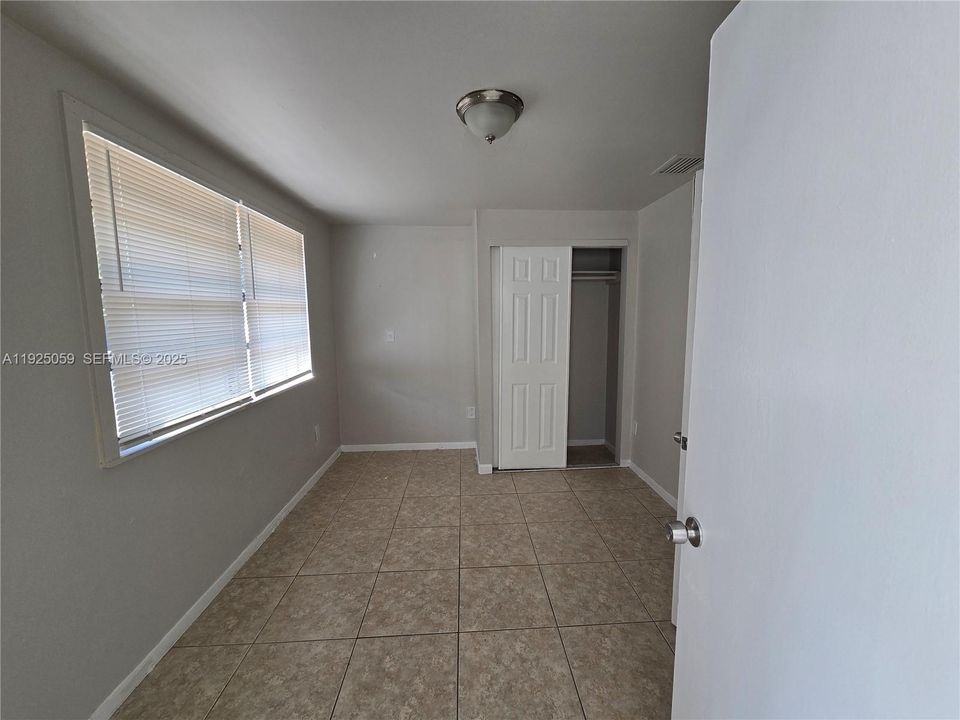 For Rent: $2,299 (4 beds, 2 baths, 1114 Square Feet)
