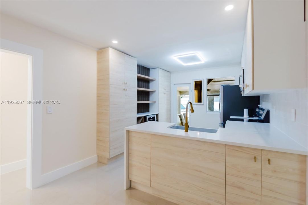 For Sale: $529,000 (3 beds, 2 baths, 1539 Square Feet)