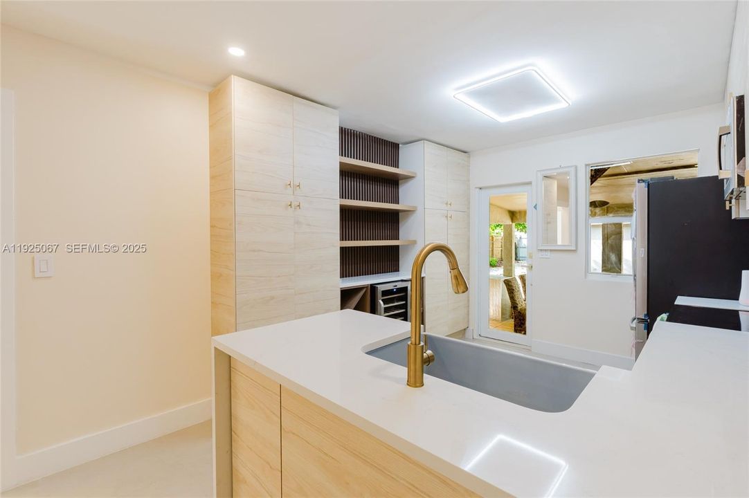 For Sale: $529,000 (3 beds, 2 baths, 1539 Square Feet)