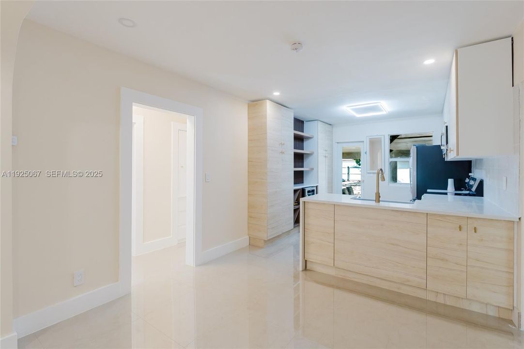 For Sale: $529,000 (3 beds, 2 baths, 1539 Square Feet)