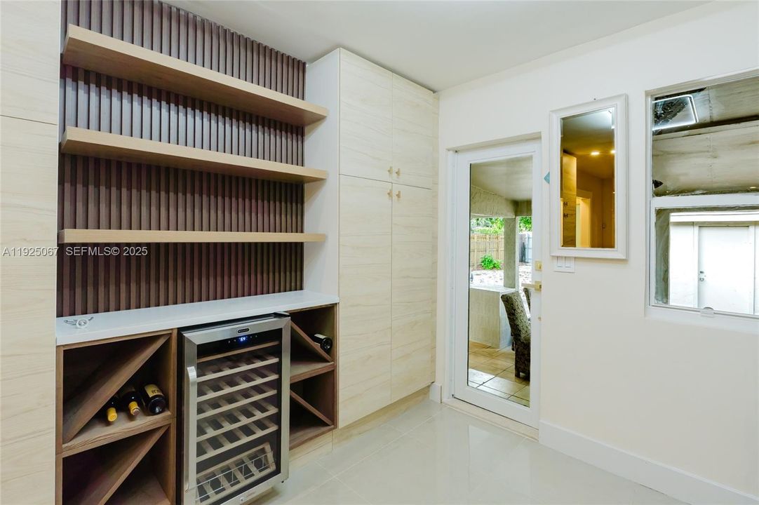 For Sale: $529,000 (3 beds, 2 baths, 1539 Square Feet)