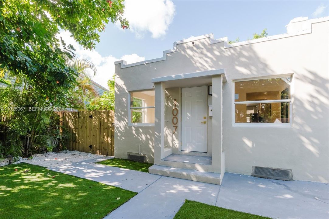 For Sale: $529,000 (3 beds, 2 baths, 1539 Square Feet)