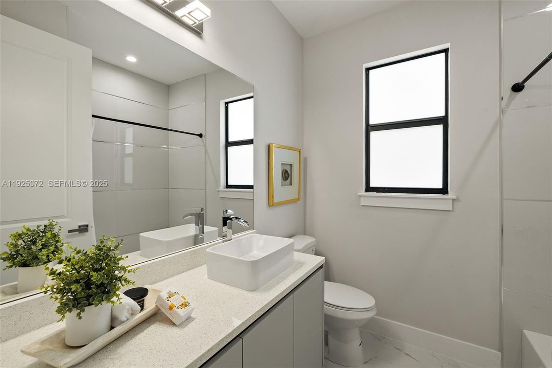 En Venta: $487,900 (3 camas, 2 baños, 1519 Pies cuadrados)