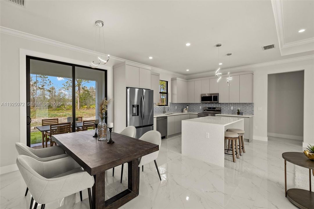 En Venta: $487,900 (3 camas, 2 baños, 1519 Pies cuadrados)