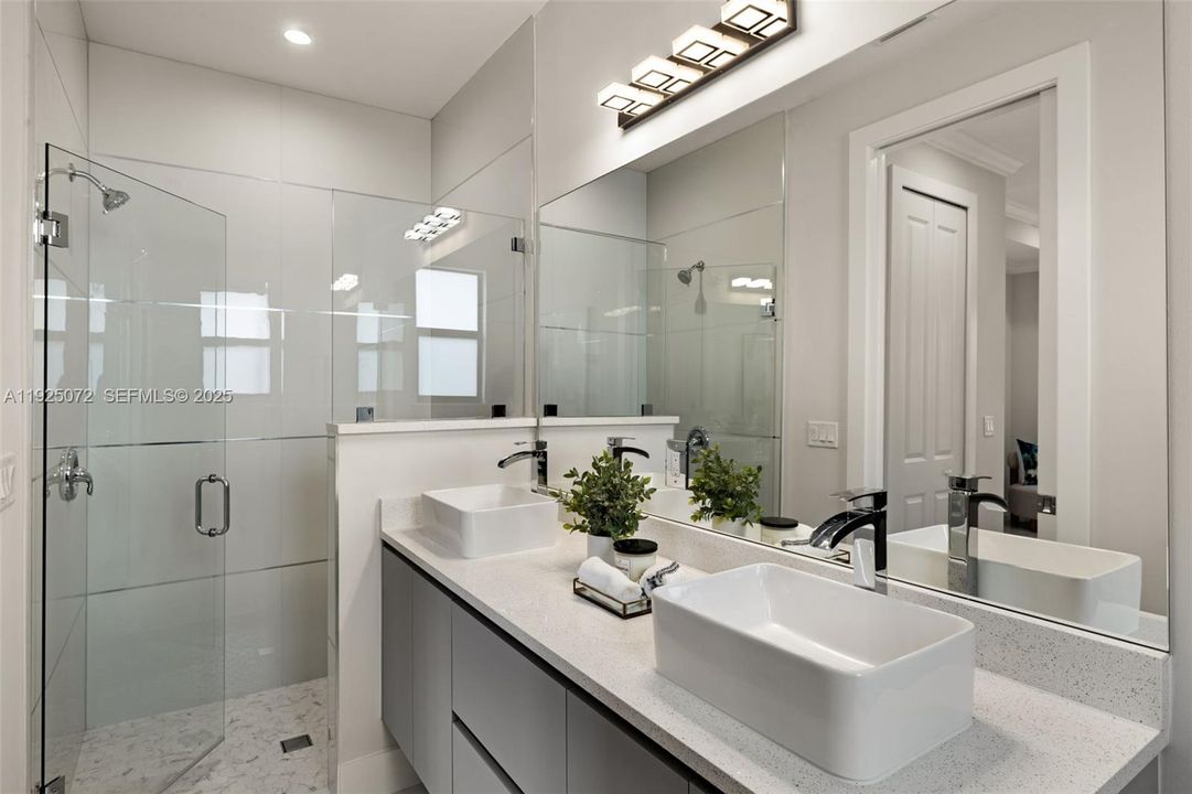 En Venta: $487,900 (3 camas, 2 baños, 1519 Pies cuadrados)