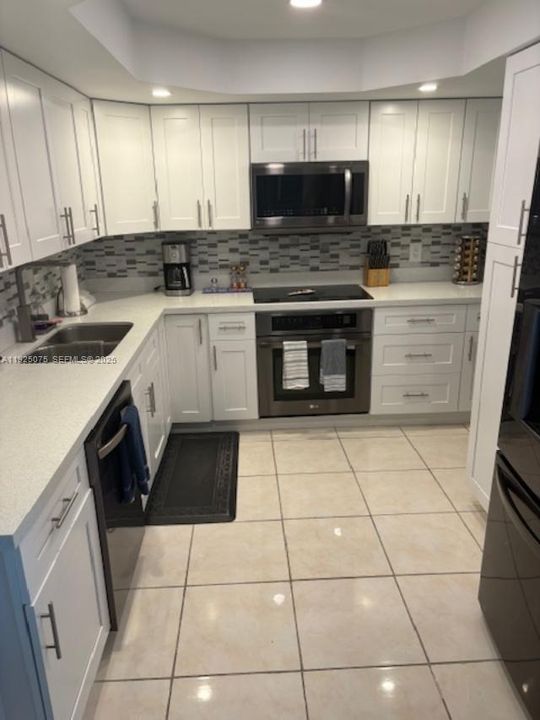 For Rent: $5,400 (2 beds, 2 baths, 1024 Square Feet)