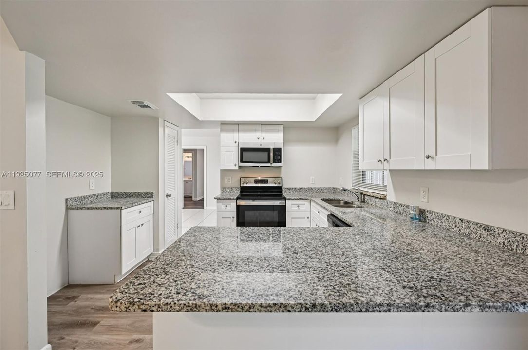 待售: $372,500 (3 贝兹, 2 浴室, 1615 平方英尺)