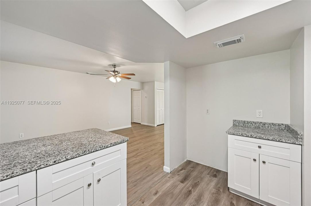 待售: $372,500 (3 贝兹, 2 浴室, 1615 平方英尺)