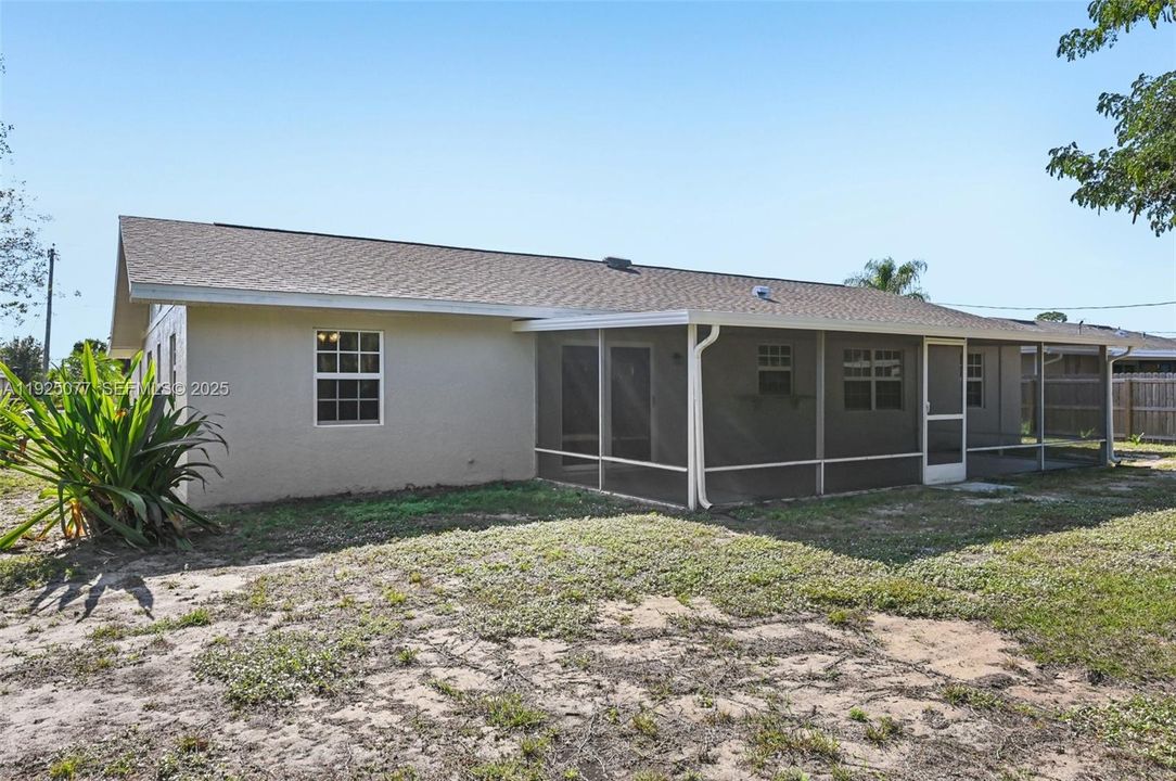 待售: $372,500 (3 贝兹, 2 浴室, 1615 平方英尺)