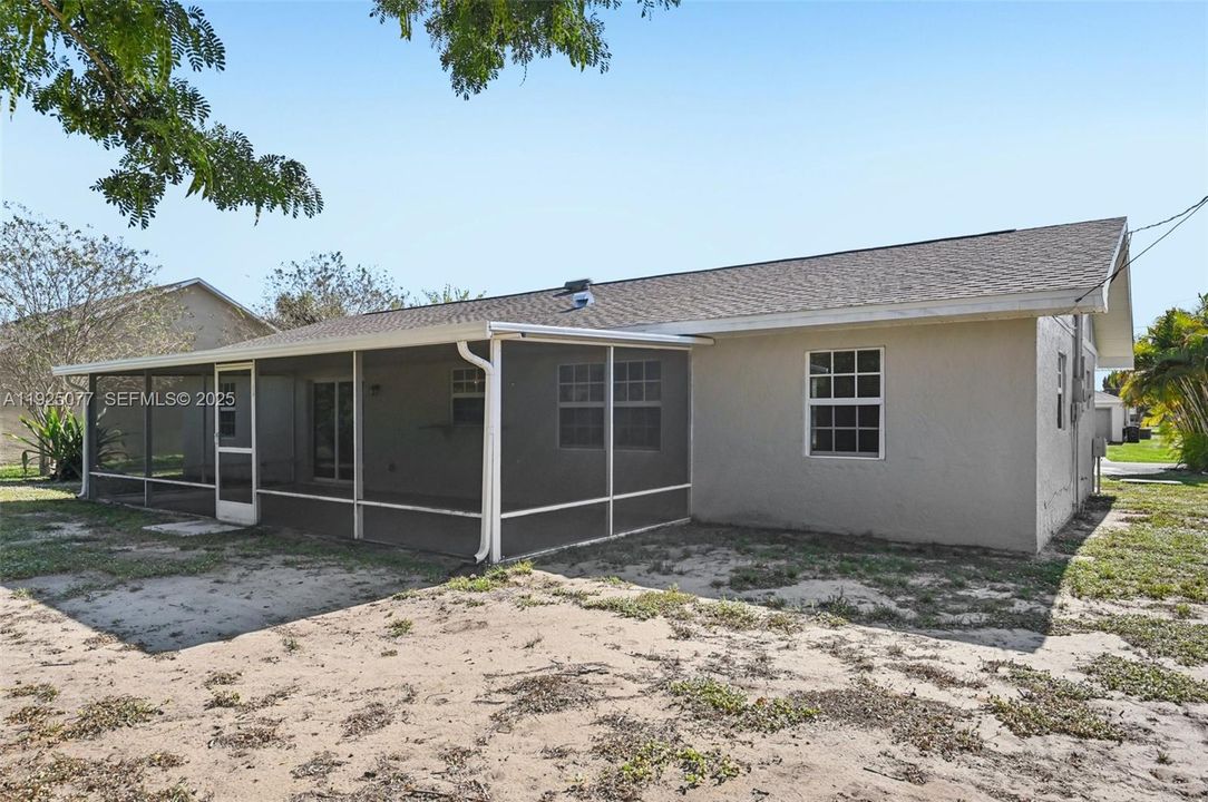 待售: $372,500 (3 贝兹, 2 浴室, 1615 平方英尺)